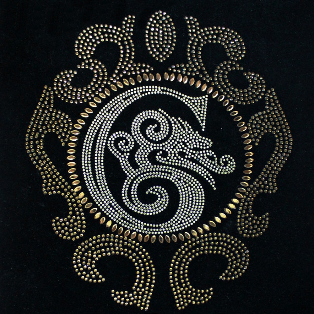 Customized Rhinestone Heat Transfers Design Special Pattern for T Shirt Iron on Beads Transfer Rhine